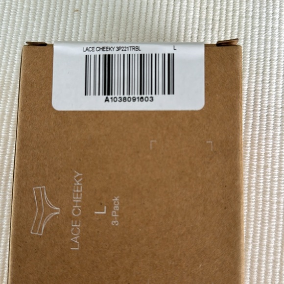 GapBody Lace Cheeky Black Panties 3 pack pretty NWT - Picture 7 of 7